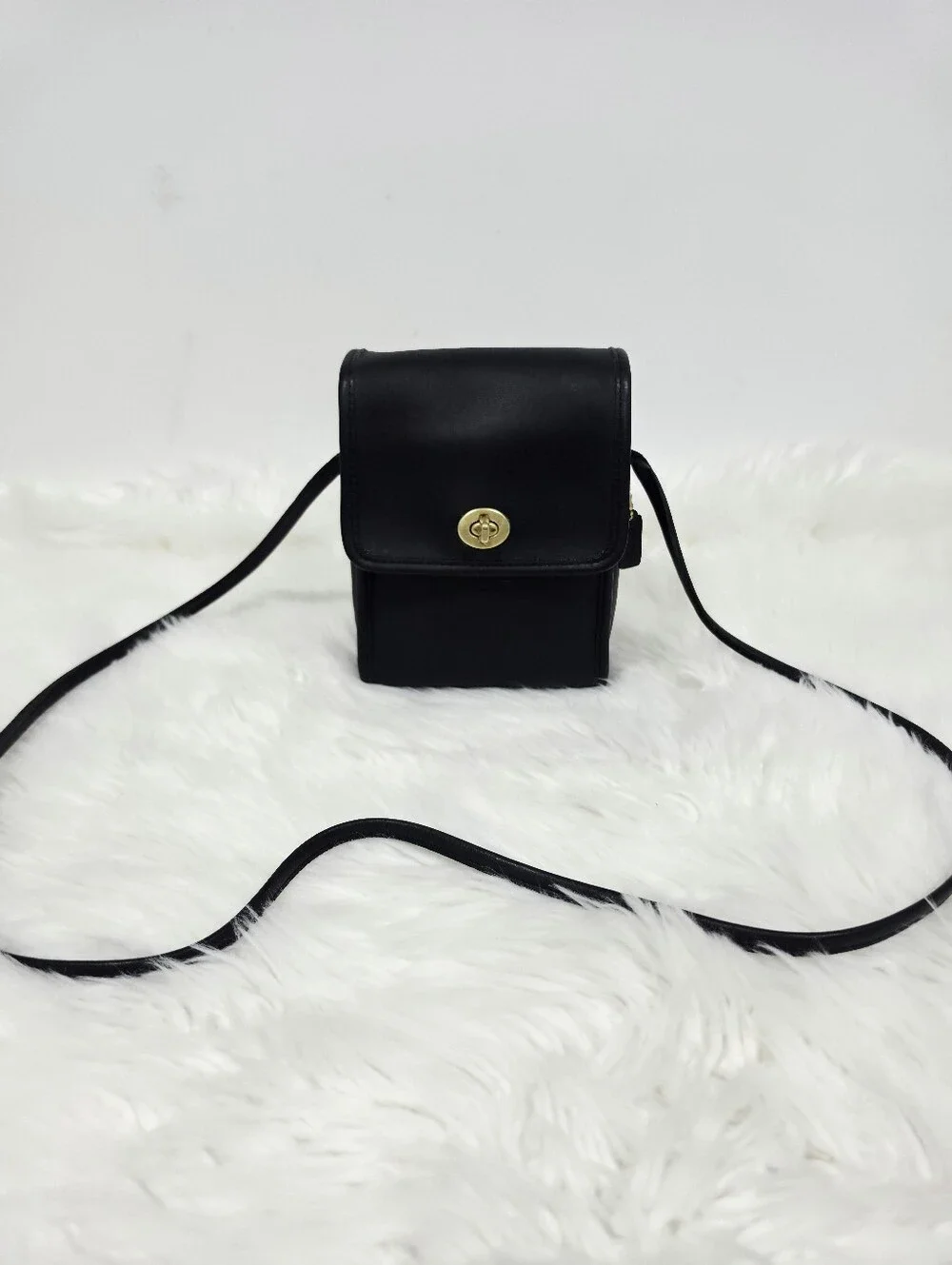 Coach 0770 Vintage Black Leather Turnlock Crossbody Shoulder Bag USA Made